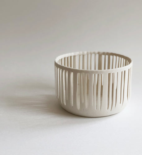 Alabaster / 12cm (W) x 7.5cm (H)